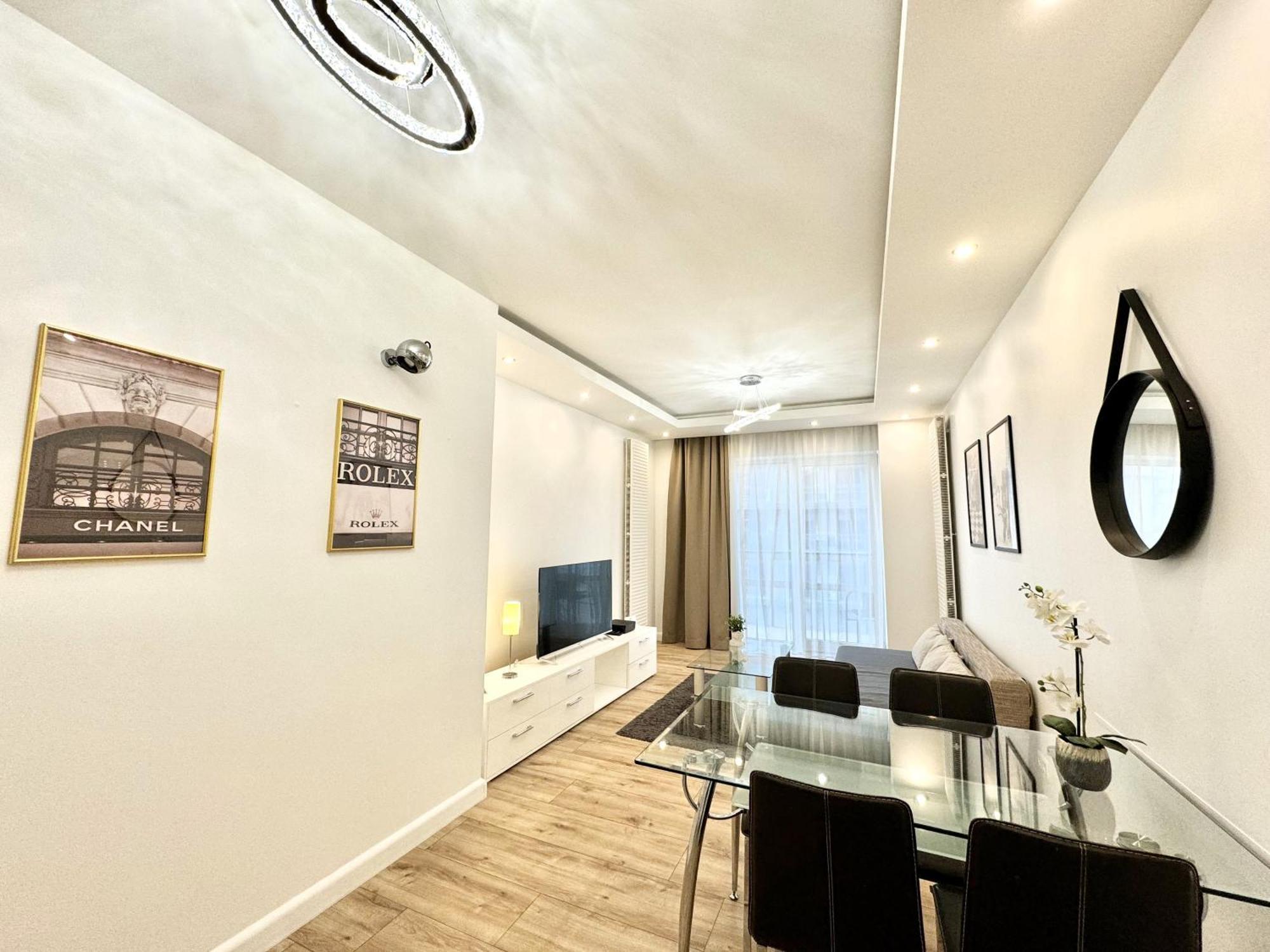 Апарт отель Platinum Towers Country 2 Country Варшава Экстерьер фото
